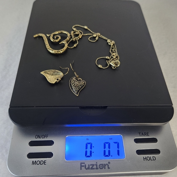 Lucky You Fashion Jewelry Necklace And Earring Set - Picture 7 of 10